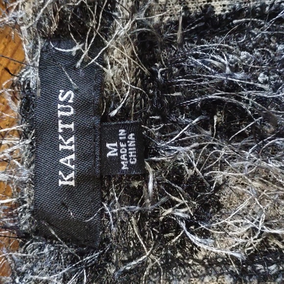 Kaktus Eyelash Fringe Cardigan Jacket - Picture 5 of 6